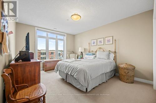 C305 - 65 Bayberry Drive, Guelph, ON - Indoor Photo Showing Bedroom