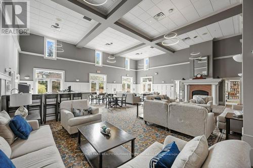 C305 - 65 Bayberry Drive, Guelph, ON - Indoor Photo Showing Living Room