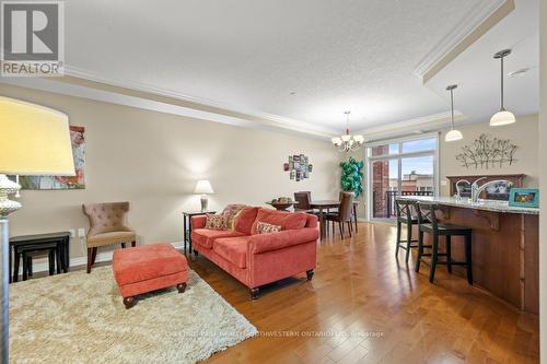 C305 - 65 Bayberry Drive, Guelph, ON - Indoor Photo Showing Living Room