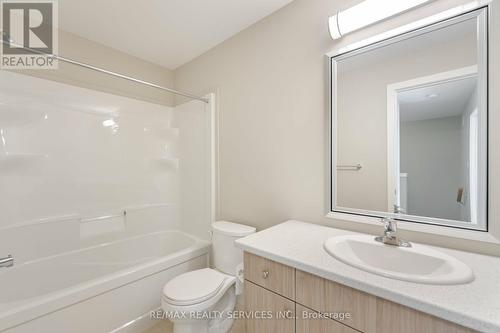 713 Chelton Road, London, ON - Indoor Photo Showing Bathroom