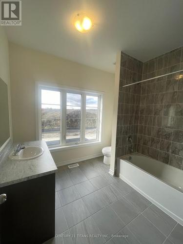 3179 Blazing Star Avenue, Pickering, ON - Indoor Photo Showing Bathroom