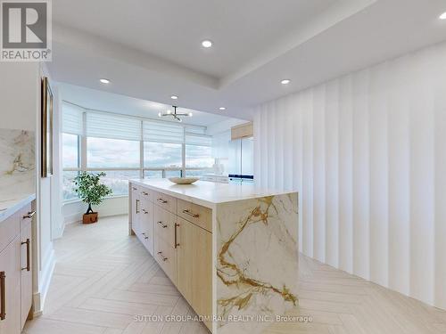 1604 - 1 Clark Avenue W, Vaughan, ON - Indoor Photo Showing Kitchen