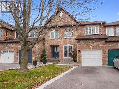 27 Bloomgate Crescent, Richmond Hill, ON - Outdoor With Facade