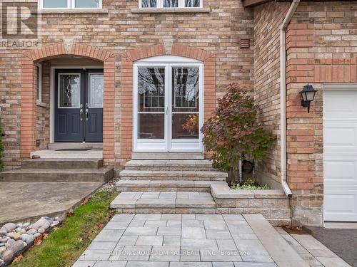 27 Bloomgate Crescent, Richmond Hill, ON - Outdoor