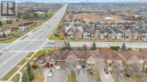 27 Bloomgate Crescent, Richmond Hill, ON - Outdoor With View