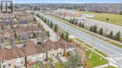 27 Bloomgate Crescent, Richmond Hill, ON - Outdoor With View