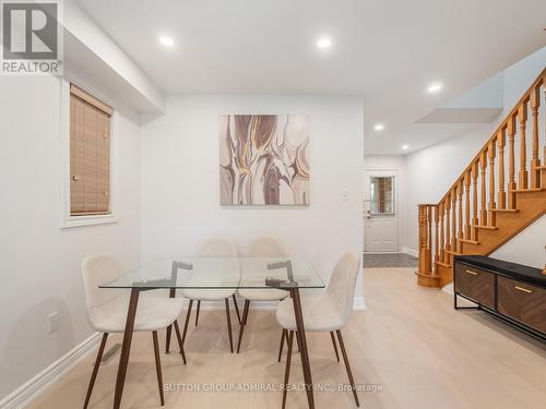 27 Bloomgate Crescent, Richmond Hill, ON - Indoor Photo Showing Dining Room