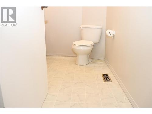 713 5Th  S Street, Cranbrook, BC - Indoor Photo Showing Bathroom