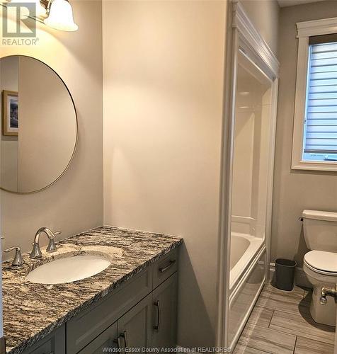 1501 Cypress, Windsor, ON - Indoor Photo Showing Bathroom