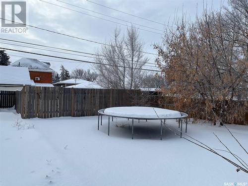 609 Ominica Street E, Moose Jaw, SK - Outdoor