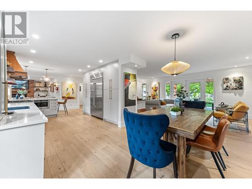 827 Coronado Court, Kelowna, BC - Indoor Photo Showing Dining Room