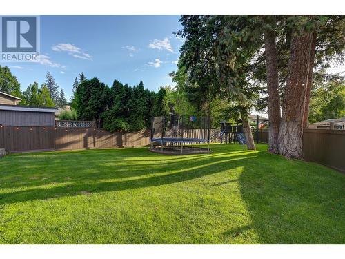 827 Coronado Court, Kelowna, BC - Outdoor With Backyard