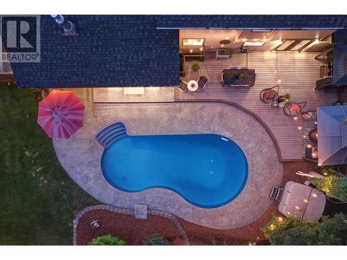 827 Coronado Court, Kelowna, BC - Outdoor With In Ground Pool