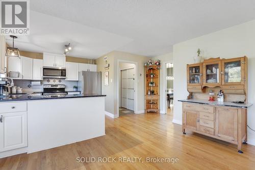 5761 Osgoode Ridge Road, Ottawa, ON - Indoor Photo Showing Kitchen