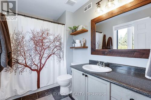 5761 Osgoode Ridge Road, Ottawa, ON - Indoor Photo Showing Bathroom