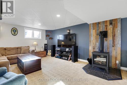 5761 Osgoode Ridge Road, Ottawa, ON - Indoor Photo Showing Living Room