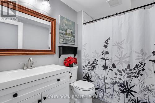 5761 Osgoode Ridge Road, Ottawa, ON - Indoor Photo Showing Bathroom