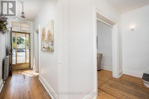 58 Mansfield Avenue, Toronto, ON - Indoor Photo Showing Other Room