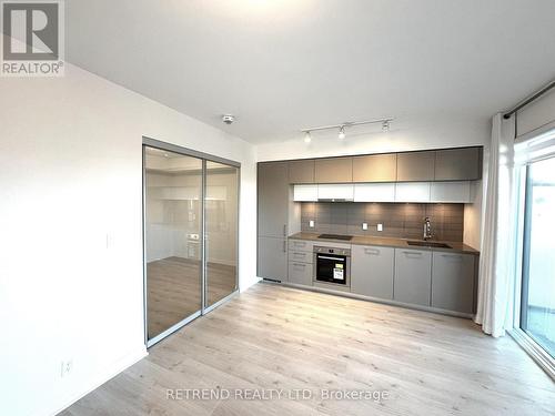 1105 - 99 Foxbar Road, Toronto, ON - Indoor Photo Showing Kitchen