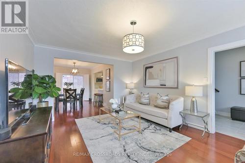 776 Danforth Road, Toronto, ON - Indoor Photo Showing Living Room