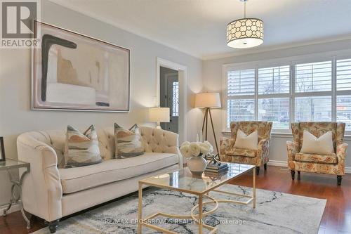 776 Danforth Road, Toronto, ON - Indoor Photo Showing Living Room