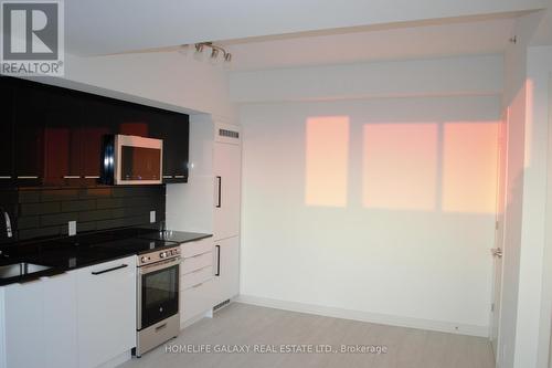 903 - 90 Glen Everest Road S, Toronto, ON - Indoor Photo Showing Kitchen