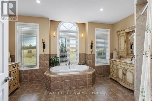 2753 Old Homestead Road, Georgina, ON - Indoor Photo Showing Bathroom