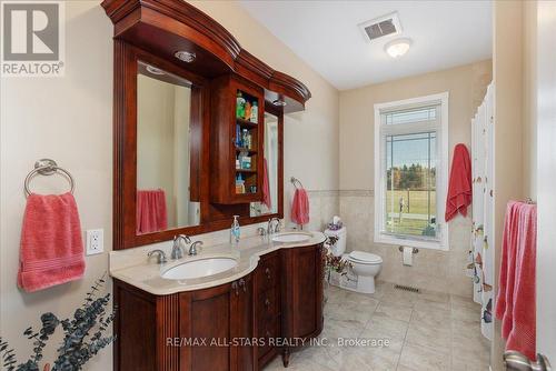 2753 Old Homestead Road, Georgina, ON - Indoor Photo Showing Bathroom