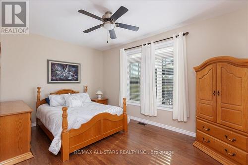 2753 Old Homestead Road, Georgina, ON - Indoor Photo Showing Bedroom