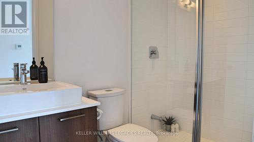 412 - 4800 Highway 7 Road, Vaughan, ON - Indoor Photo Showing Bathroom