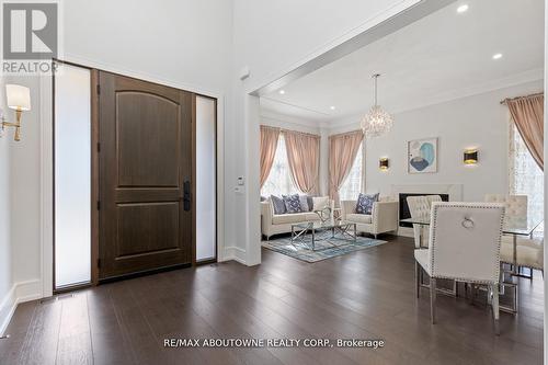 265 Woodale Avenue, Oakville, ON - Indoor Photo Showing Living Room