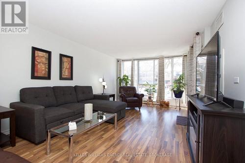 112 - 25 Cumberland Lane, Ajax (South West), ON - Indoor Photo Showing Living Room