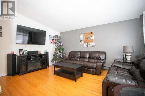 12 Tuckett St, Sault Ste. Marie, ON - Indoor Photo Showing Living Room