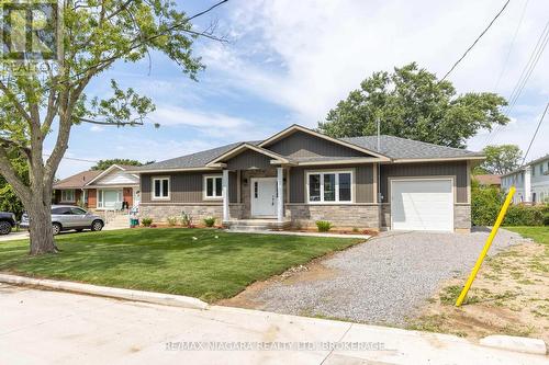 17 Glenbarr Road W, St. Catharines (461 - Glendale/Glenridge), ON - Outdoor With Facade