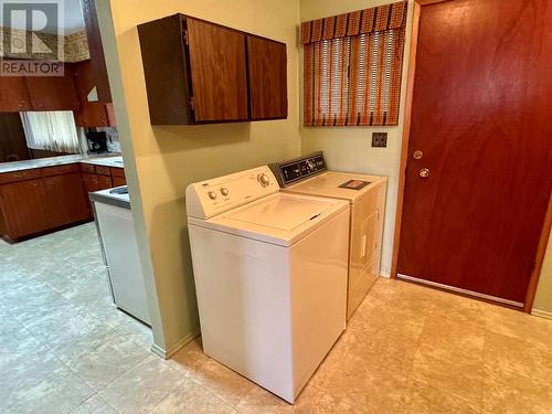 2245 Bealby Road, Nelson, BC - Indoor Photo Showing Laundry Room