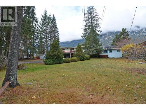 2245 Bealby Road, Nelson, BC - Outdoor