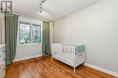 528 Penhill Avenue, Ottawa, ON - Indoor Photo Showing Bedroom