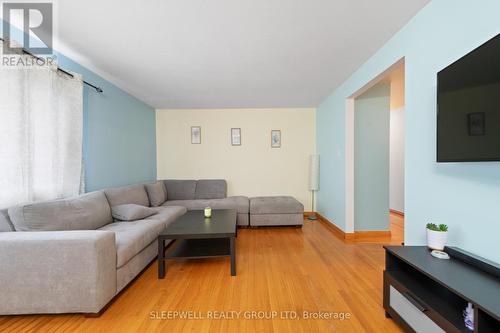 1 - 2628 Don Street, Ottawa, ON - Indoor Photo Showing Living Room