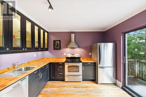 28 Queen Mary Street, Ottawa, ON - Indoor Photo Showing Kitchen