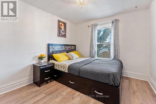 23 John Street, Welland (768 - Welland Downtown), ON - Indoor Photo Showing Bedroom