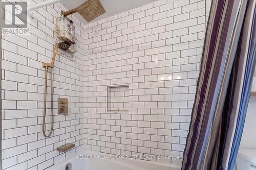 23 John Street, Welland (768 - Welland Downtown), ON - Indoor Photo Showing Bathroom