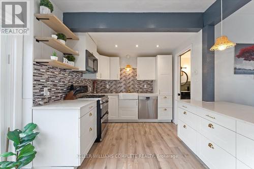 23 John Street, Welland (768 - Welland Downtown), ON - Indoor Photo Showing Kitchen With Upgraded Kitchen