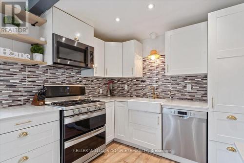 23 John Street, Welland (768 - Welland Downtown), ON - Indoor Photo Showing Kitchen With Upgraded Kitchen