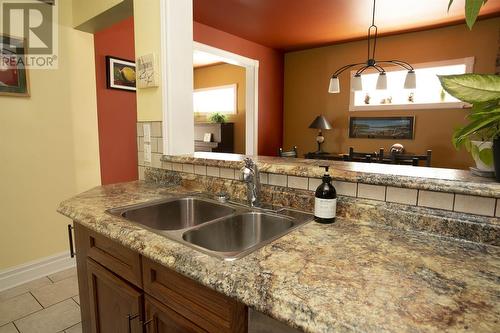 58 Wemyss St, Sault Ste. Marie, ON - Indoor Photo Showing Kitchen With Double Sink