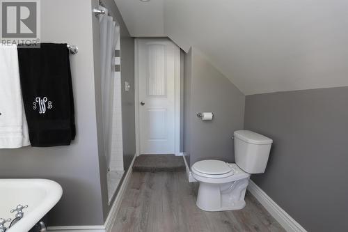 58 Wemyss St, Sault Ste. Marie, ON - Indoor Photo Showing Bathroom