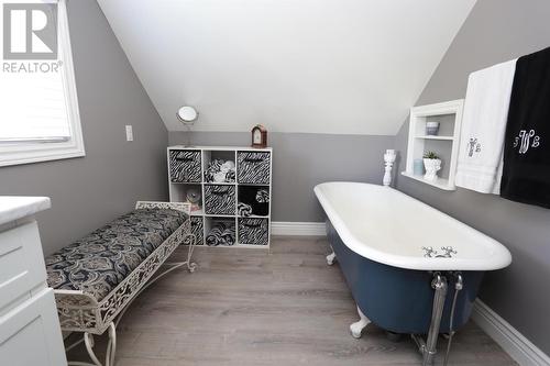 58 Wemyss St, Sault Ste. Marie, ON - Indoor Photo Showing Bathroom