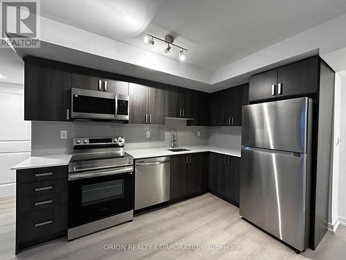 315 - 1435 Celebration Drive, Pickering, ON - Indoor Photo Showing Kitchen