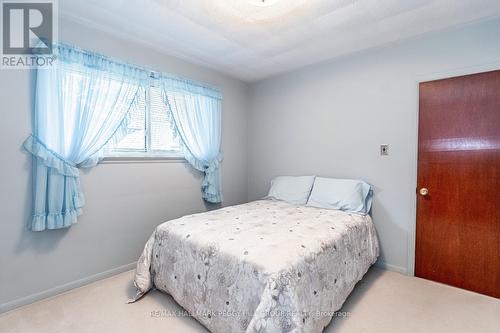 18 Calverley Street, Orillia, ON - Indoor Photo Showing Bedroom