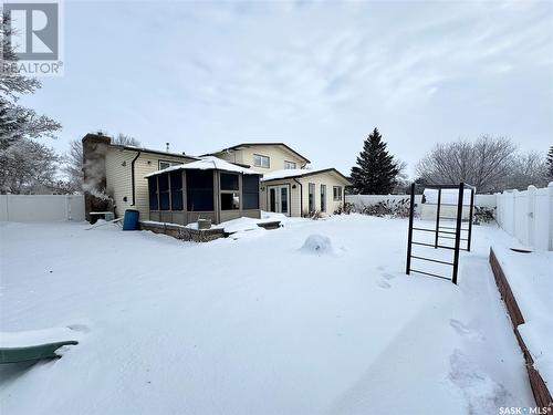 602 Brimacombe Drive, Weyburn, SK - Outdoor