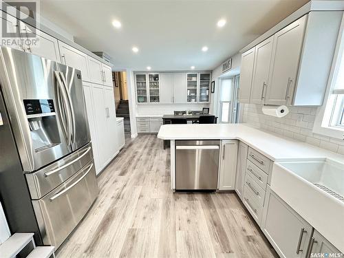 602 Brimacombe Drive, Weyburn, SK - Indoor Photo Showing Kitchen